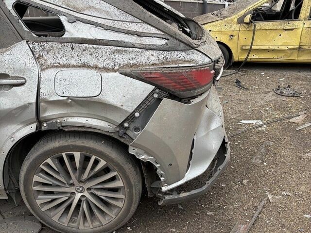 Лексус РХ, об'ємом двигуна 0 л та пробігом 65 тис. км за 19000 $, фото 5 на Automoto.ua