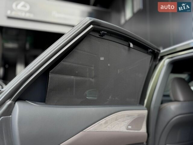 Лексус РХ, об'ємом двигуна 2.5 л та пробігом 6 тис. км за 87800 $, фото 32 на Automoto.ua