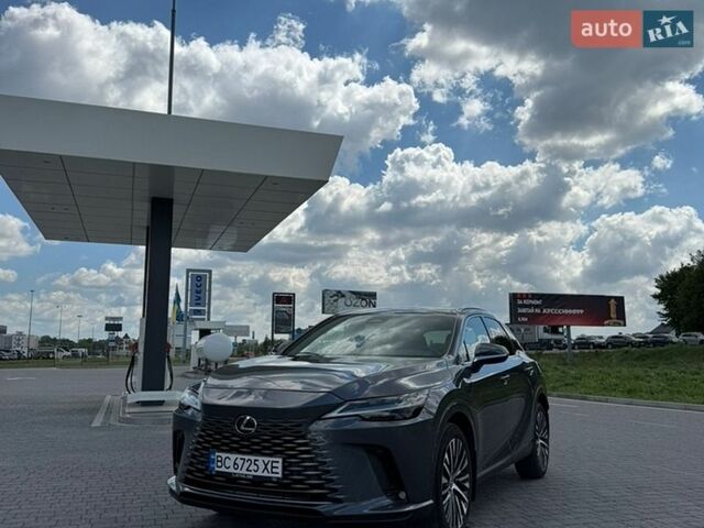 Лексус РХ, объемом двигателя 2.5 л и пробегом 49 тыс. км за 61500 $, фото 1 на Automoto.ua