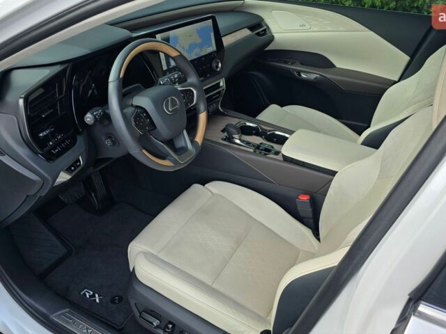 Лексус РХ, об'ємом двигуна 2.5 л та пробігом 31 тис. км за 69300 $, фото 6 на Automoto.ua
