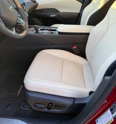 Лексус РХ, объемом двигателя 2.5 л и пробегом 18 тыс. км за 66500 $, фото 6 на Automoto.ua