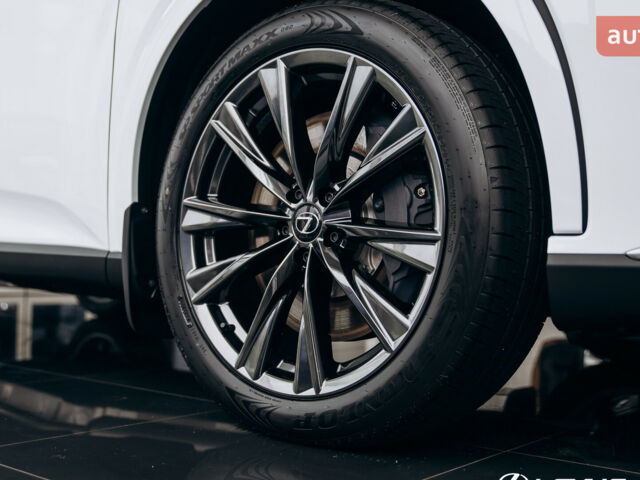 Лексус РХ, объемом двигателя 2.4 л и пробегом 0 тыс. км за 84127 $, фото 5 на Automoto.ua