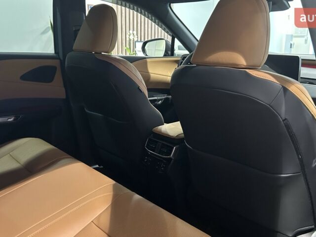 Лексус РХ, об'ємом двигуна 2.5 л та пробігом 0 тис. км за 86463 $, фото 14 на Automoto.ua