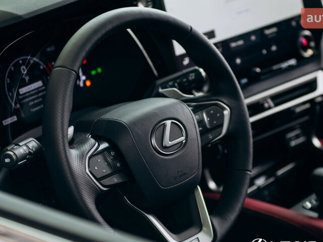 Лексус РХ, объемом двигателя 2.4 л и пробегом 0 тыс. км за 84127 $, фото 6 на Automoto.ua