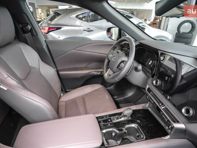 Лексус РХ, об'ємом двигуна 2.5 л та пробігом 0 тис. км за 83685 $, фото 17 на Automoto.ua