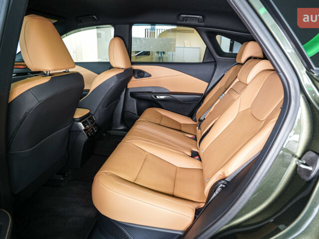 Лексус РХ, объемом двигателя 2.5 л и пробегом 0 тыс. км за 84889 $, фото 15 на Automoto.ua