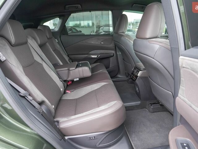 Лексус РХ, объемом двигателя 2.5 л и пробегом 10 тыс. км за 99729 $, фото 6 на Automoto.ua