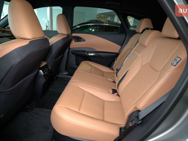 Лексус РХ, об'ємом двигуна 2.4 л та пробігом 0 тис. км за 75017 $, фото 18 на Automoto.ua