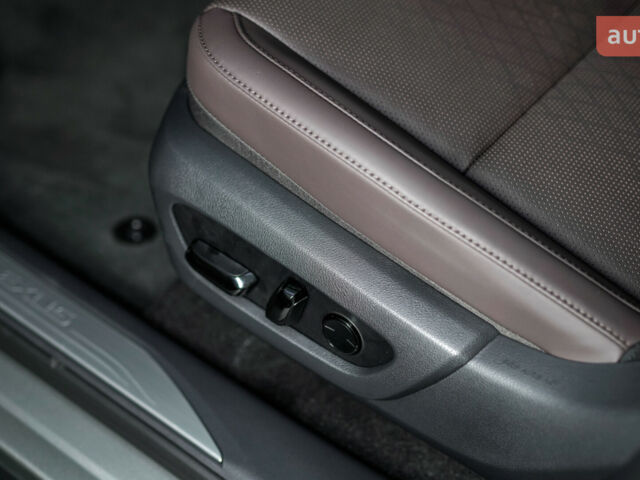 Лексус РХ, объемом двигателя 2.4 л и пробегом 0 тыс. км за 79615 $, фото 12 на Automoto.ua