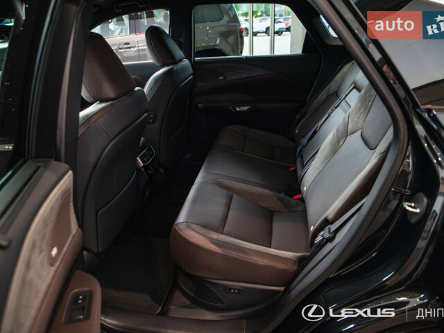 Лексус РХ, объемом двигателя 2.5 л и пробегом 0 тыс. км за 97803 $, фото 15 на Automoto.ua