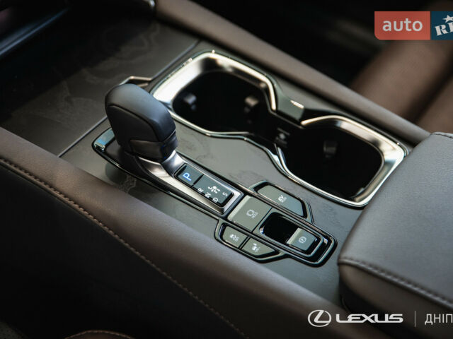 Лексус РХ, объемом двигателя 2.5 л и пробегом 0 тыс. км за 97803 $, фото 13 на Automoto.ua
