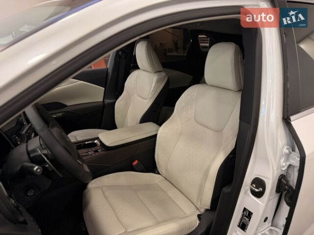Лексус РХ, об'ємом двигуна 2.5 л та пробігом 0 тис. км за 110235 $, фото 21 на Automoto.ua