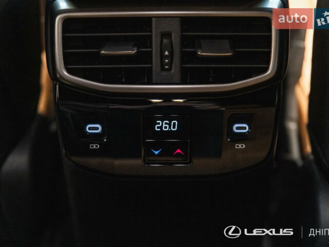 Лексус РХ, об'ємом двигуна 2.4 л та пробігом 0 тис. км за 79160 $, фото 15 на Automoto.ua