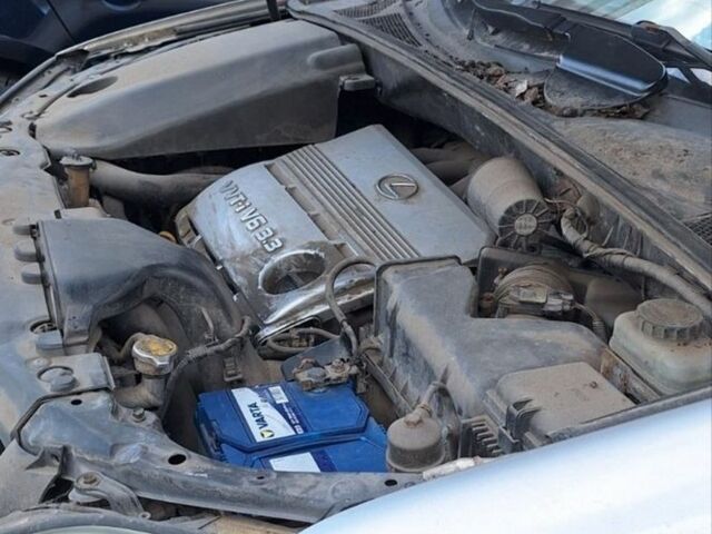 Желтый Лексус РХ, объемом двигателя 3.31 л и пробегом 560 тыс. км за 4999 $, фото 1 на Automoto.ua