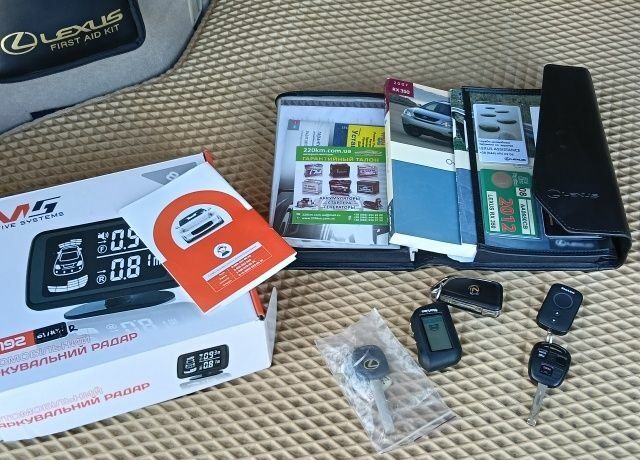Желтый Лексус РХ, объемом двигателя 3.5 л и пробегом 170 тыс. км за 13539 $, фото 23 на Automoto.ua