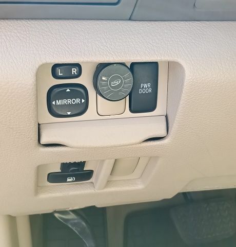 Желтый Лексус РХ, объемом двигателя 3.5 л и пробегом 170 тыс. км за 13539 $, фото 11 на Automoto.ua