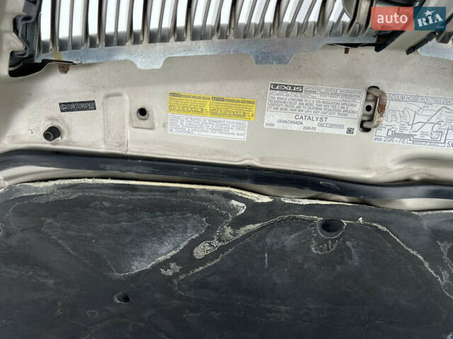 Желтый Лексус РХ, объемом двигателя 3.46 л и пробегом 160 тыс. км за 11300 $, фото 25 на Automoto.ua