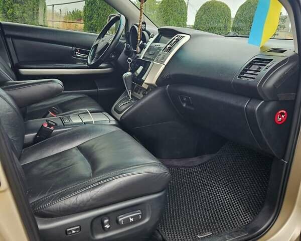Желтый Лексус РХ, объемом двигателя 3.31 л и пробегом 222 тыс. км за 12500 $, фото 13 на Automoto.ua