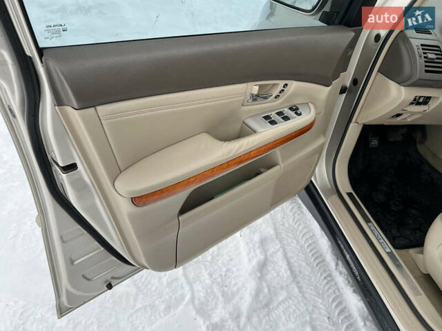 Желтый Лексус РХ, объемом двигателя 3.46 л и пробегом 160 тыс. км за 11300 $, фото 12 на Automoto.ua