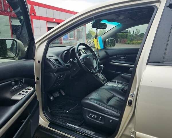 Желтый Лексус РХ, объемом двигателя 3.31 л и пробегом 222 тыс. км за 12500 $, фото 12 на Automoto.ua