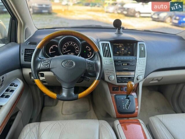 Желтый Лексус РХ, объемом двигателя 3.3 л и пробегом 224 тыс. км за 11800 $, фото 12 на Automoto.ua