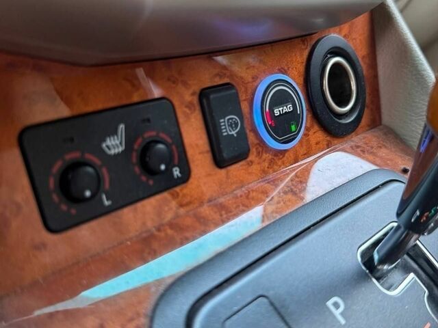 Желтый Лексус РХ, объемом двигателя 3.3 л и пробегом 224 тыс. км за 11800 $, фото 25 на Automoto.ua