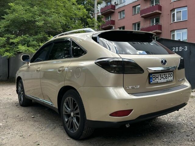 Желтый Лексус РХ, объемом двигателя 3.5 л и пробегом 290 тыс. км за 16399 $, фото 5 на Automoto.ua