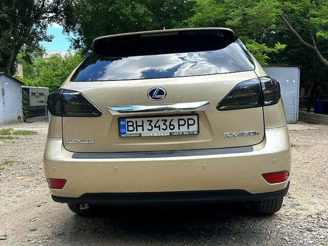 Желтый Лексус РХ, объемом двигателя 3.5 л и пробегом 290 тыс. км за 15600 $, фото 1 на Automoto.ua
