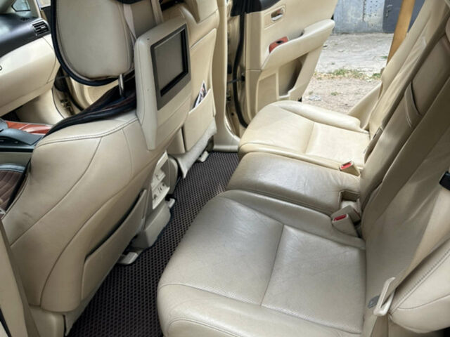 Желтый Лексус РХ, объемом двигателя 3.46 л и пробегом 290 тыс. км за 14850 $, фото 12 на Automoto.ua