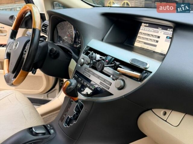 Желтый Лексус РХ, объемом двигателя 3.46 л и пробегом 310 тыс. км за 14950 $, фото 22 на Automoto.ua