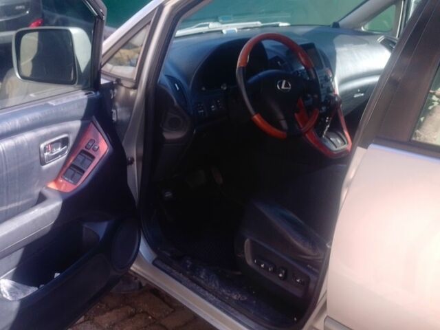 Сірий Лексус РХ, об'ємом двигуна 3 л та пробігом 400 тис. км за 5000 $, фото 2 на Automoto.ua