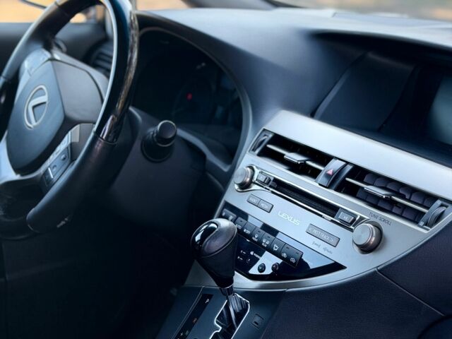 Серый Лексус РХ, объемом двигателя 3.5 л и пробегом 180 тыс. км за 19700 $, фото 3 на Automoto.ua