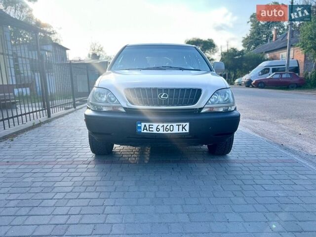 Серый Лексус РХ, объемом двигателя 3 л и пробегом 275 тыс. км за 4900 $, фото 6 на Automoto.ua
