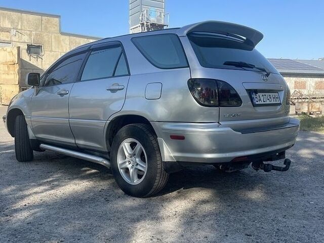 Сірий Лексус РХ, об'ємом двигуна 3 л та пробігом 310 тис. км за 5541 $, фото 2 на Automoto.ua