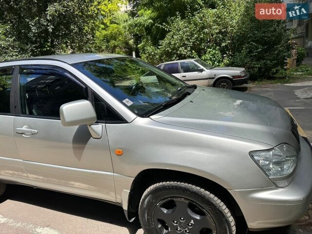 Серый Лексус РХ, объемом двигателя 3 л и пробегом 370 тыс. км за 6000 $, фото 2 на Automoto.ua