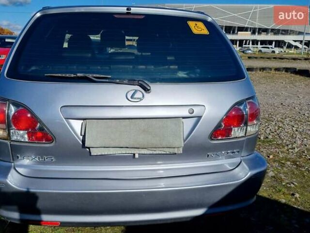 Лексус РХ 2001 в Львове на Automoto.ua Серый Лексус РХ, объемом двигателя 3 л и пробегом 245 тыс. км за 6700 $, фото 9 на Automoto.ua