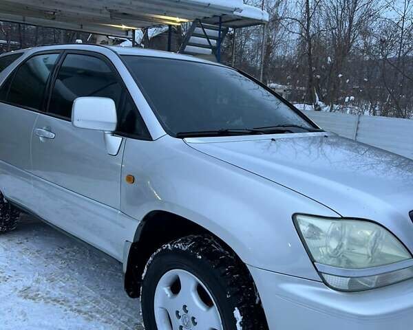 Серый Лексус РХ, объемом двигателя 3 л и пробегом 429 тыс. км за 6700 $, фото 2 на Automoto.ua