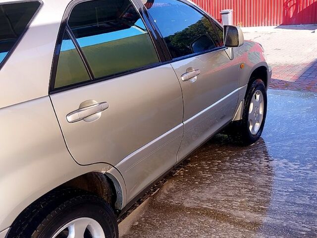 Сірий Лексус РХ, об'ємом двигуна 3 л та пробігом 420 тис. км за 5500 $, фото 1 на Automoto.ua