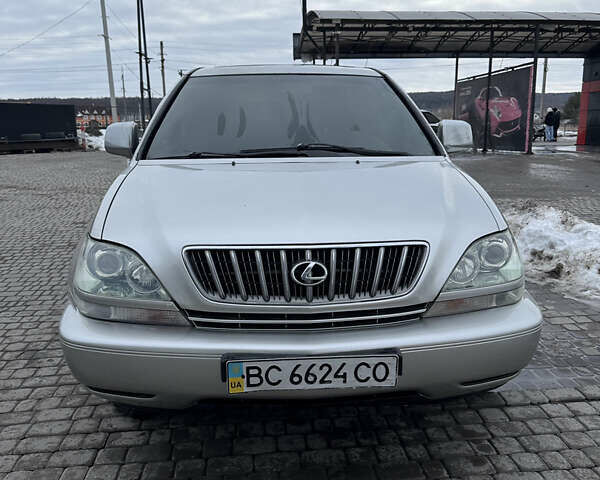 Серый Лексус РХ, объемом двигателя 3 л и пробегом 400 тыс. км за 4500 $, фото 2 на Automoto.ua