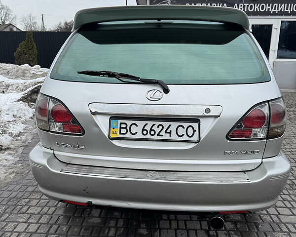 Серый Лексус РХ, объемом двигателя 3 л и пробегом 400 тыс. км за 5000 $, фото 5 на Automoto.ua