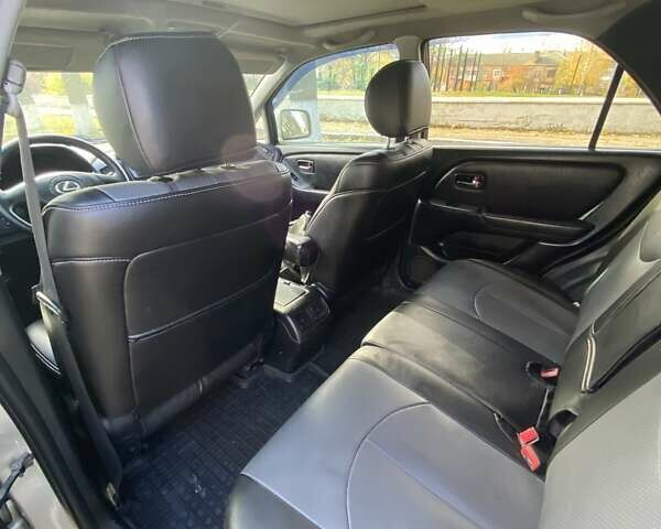 Серый Лексус РХ, объемом двигателя 3 л и пробегом 267 тыс. км за 7200 $, фото 7 на Automoto.ua