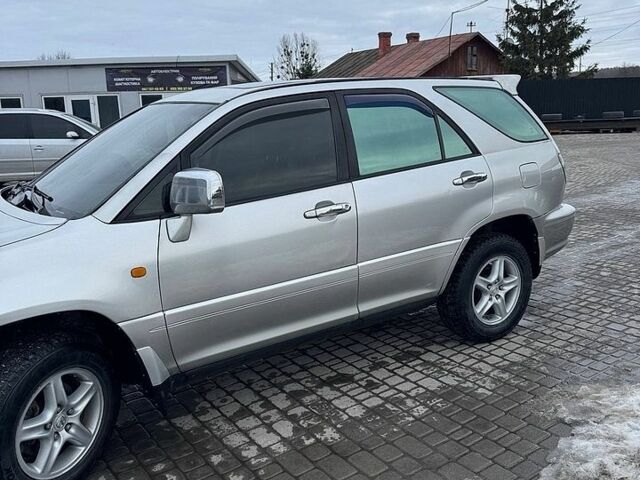 Серый Лексус РХ, объемом двигателя 3 л и пробегом 402 тыс. км за 4200 $, фото 2 на Automoto.ua