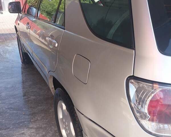 Сірий Лексус РХ, об'ємом двигуна 3 л та пробігом 420 тис. км за 5800 $, фото 1 на Automoto.ua