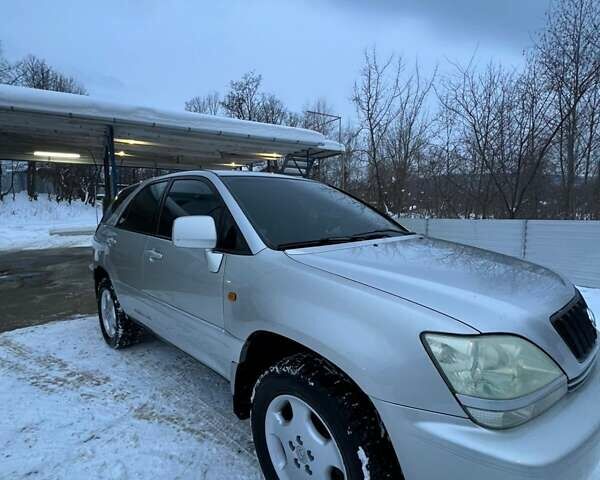 Серый Лексус РХ, объемом двигателя 3 л и пробегом 429 тыс. км за 6700 $, фото 3 на Automoto.ua