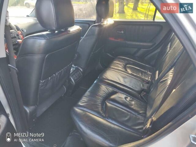 Серый Лексус РХ, объемом двигателя 3 л и пробегом 321 тыс. км за 8500 $, фото 8 на Automoto.ua