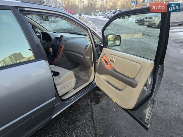 Сірий Лексус РХ, об'ємом двигуна 3 л та пробігом 360 тис. км за 5700 $, фото 9 на Automoto.ua