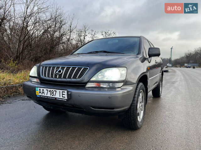 Серый Лексус РХ, объемом двигателя 3 л и пробегом 293 тыс. км за 8200 $, фото 26 на Automoto.ua