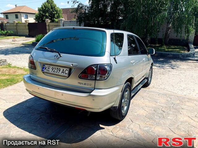 Серый Лексус РХ, объемом двигателя 3 л и пробегом 220 тыс. км за 6450 $, фото 2 на Automoto.ua