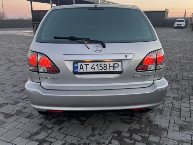 Сірий Лексус РХ, об'ємом двигуна 3 л та пробігом 340 тис. км за 6100 $, фото 2 на Automoto.ua