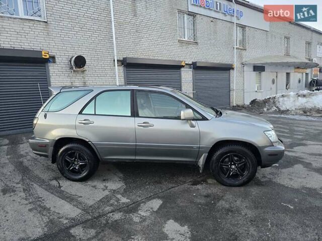 Сірий Лексус РХ, об'ємом двигуна 3 л та пробігом 360 тис. км за 5700 $, фото 18 на Automoto.ua